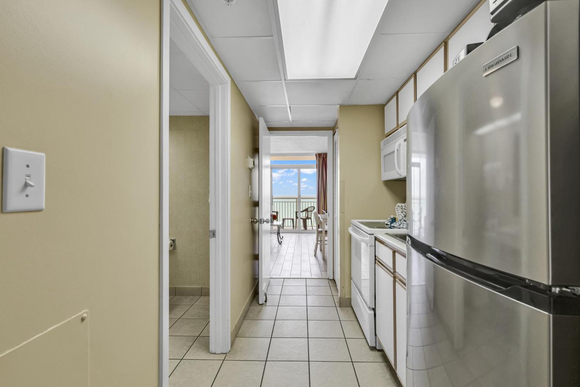 Oceanfront Condo Camelot By The Sea Миртл-Бич Экстерьер фото
